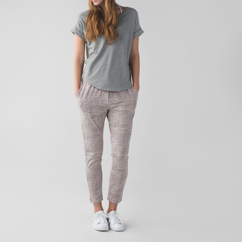 Lululemon Jet Crop Slim Dottie Dash Grain Black 4